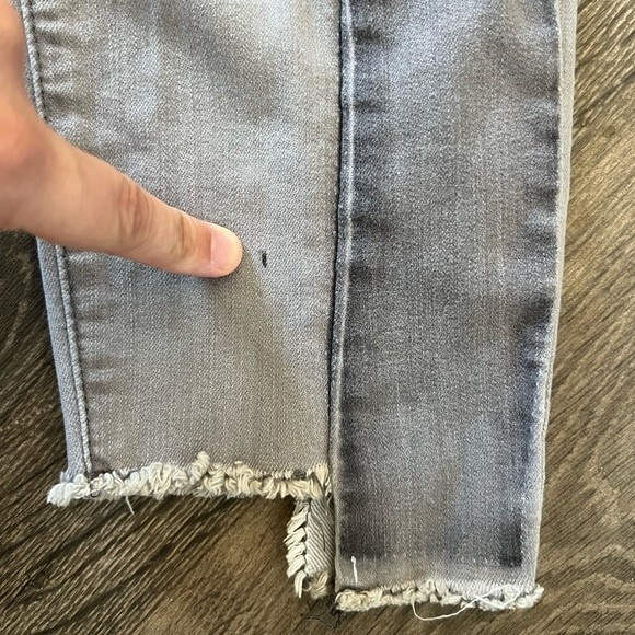 Artisan NY Cropped Jeans Gray Frayed Hem Women's size 10 - Picture 9 of 9